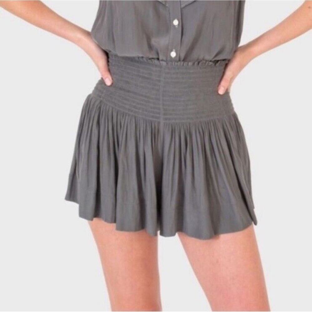 KOCH Erica Shorts Women's Size Small Skirt Skort Pleated Charcoal Gray Pull On